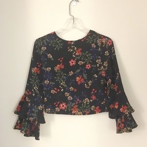 inTu | long bell sleeve floral crop blouse